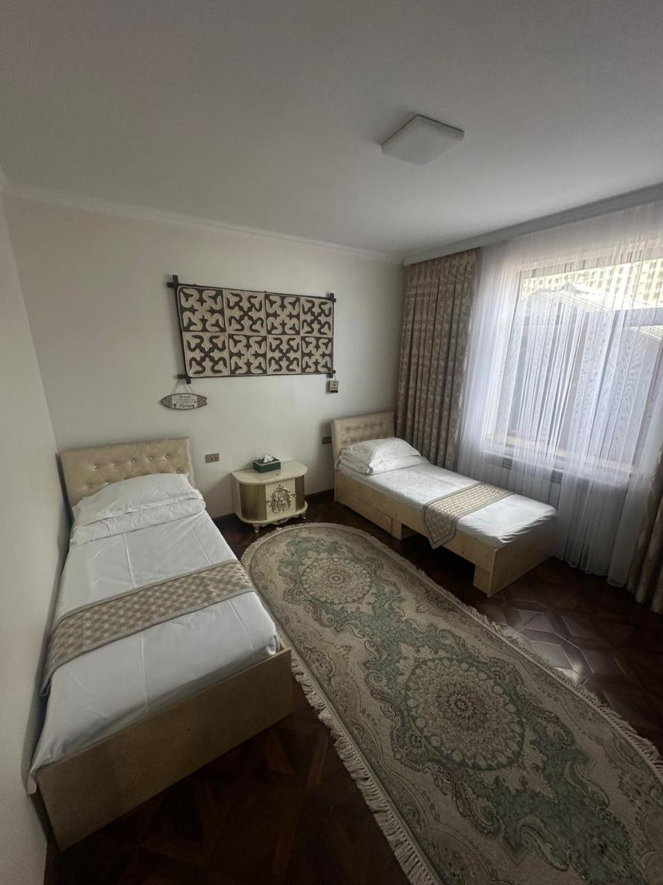Sultan Saray Hostel Osh Buitenkant foto