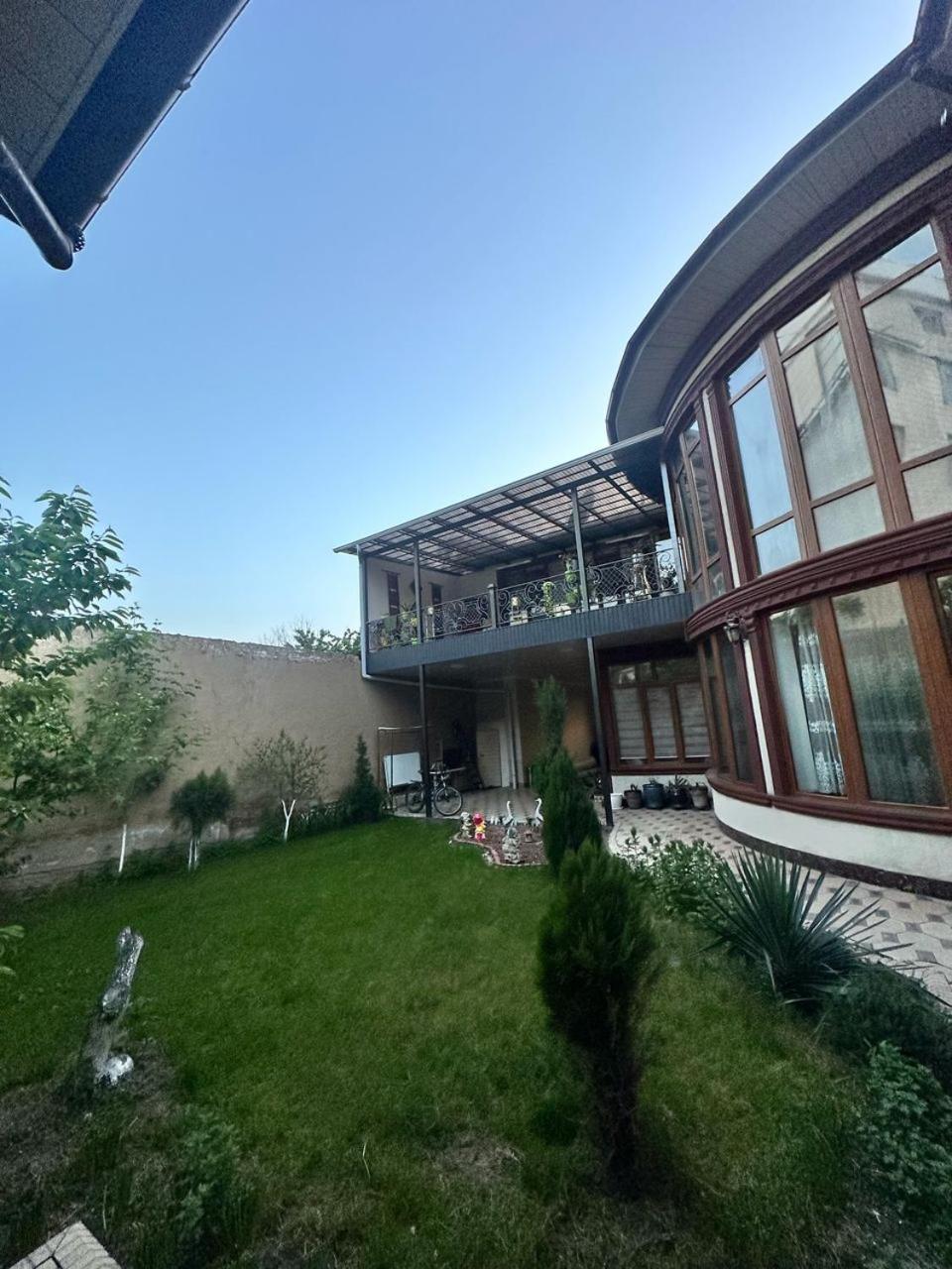 Sultan Saray Hostel Osh Buitenkant foto